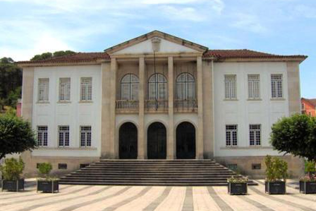 Miranda do Corvo and Arganil, with less than 20,000 inhabitants, are nominated for Central Local Authority of the Year