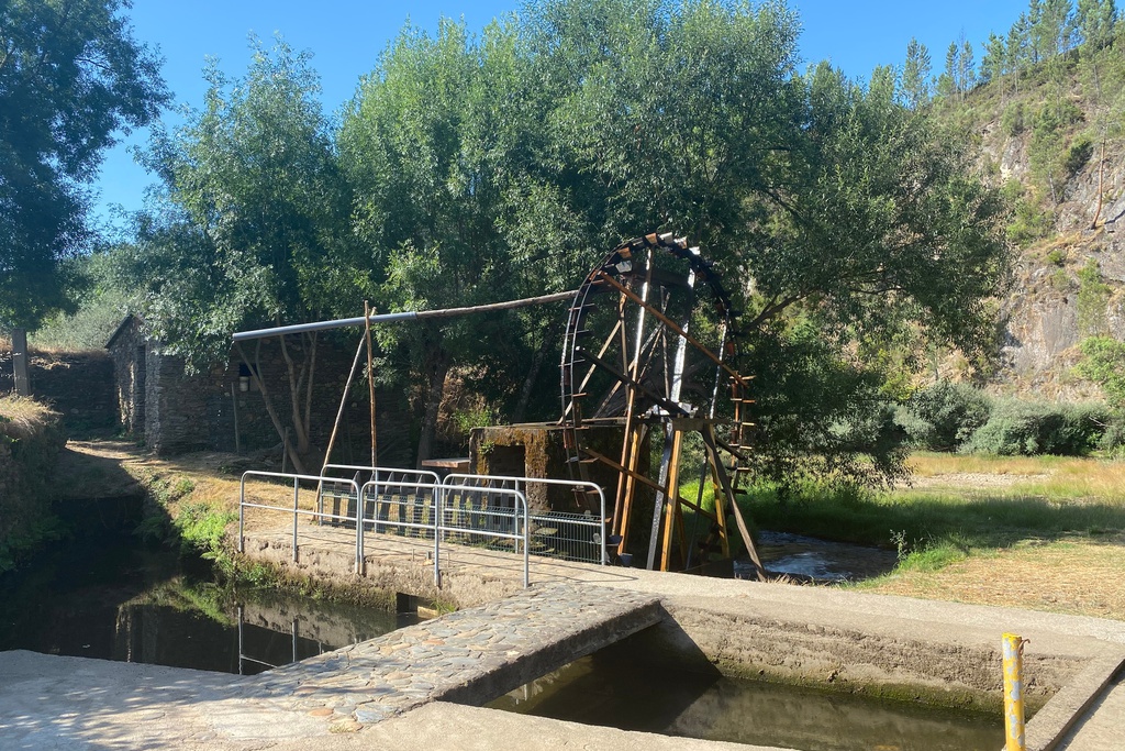 Meanders - Janeiro de Cima > Janeiro de Cima Rest Area - GRZ on Foot: Stage 2