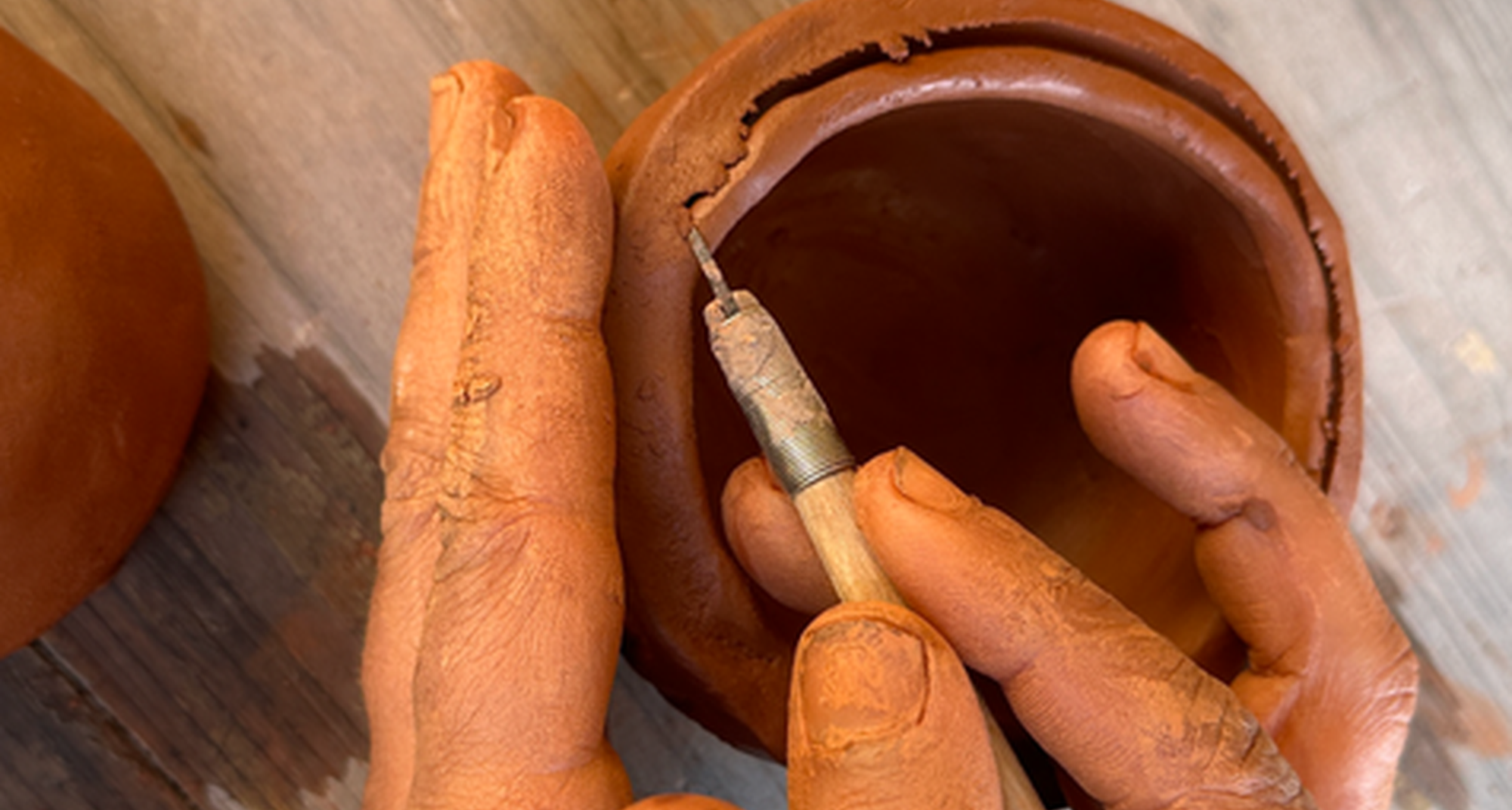 Oficina de Cerâmica: Introdução às Técnicas Manuais